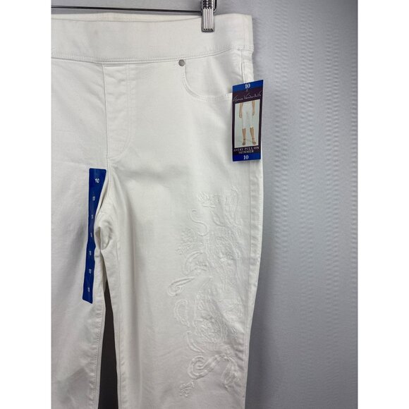 Women’s Gloria Vanderbilt Size 10 White Embroidered Capri Pants - Picture 3 of 5